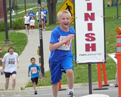 Photo of the fun run from the Hilltop Hustle