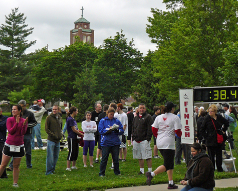 Photo of the finish and the St John's steeple.