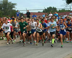 Photo of the start of the 2012 Red Dog Run.
