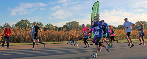 Photo of the start of the Perry After Prom 5K.