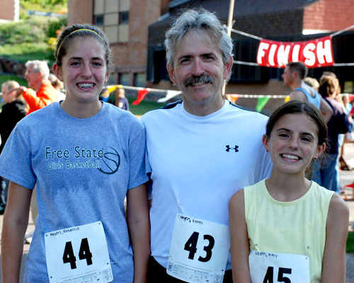 Photo of the Meyers Family at the Hancock Michigan Canal 10 Mile Run.